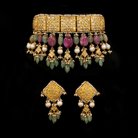 Traditional Syndicate Polki Diamond Choker Necklace and Earrings Set