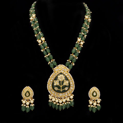 Emerald Elegance: Syndicate Polki Diamond & Pearl Pendant Set