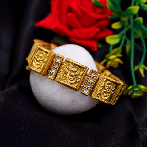 Suvarna Tilak Polki Diamond Bracelet