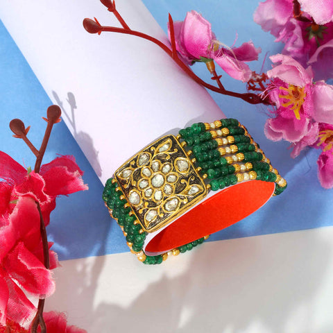 Tilak Ratna Haathphool Gold Polki Bracelet
