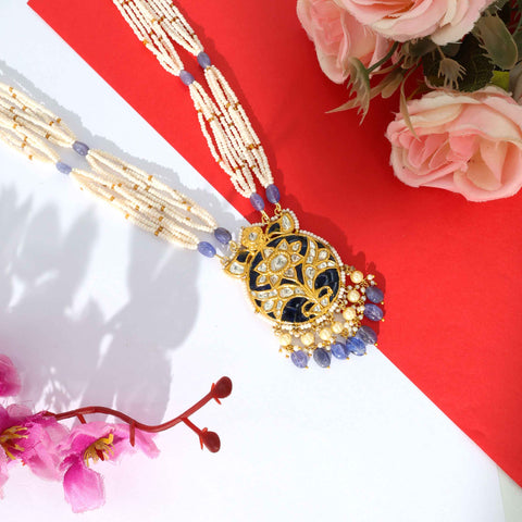Neelanjali Gold Diamond Pendant Necklace