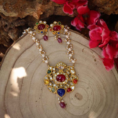 22K Gold Navratna Pendant Set featuring Natural Syndicate Polki Diamonds