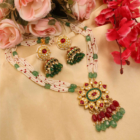 Vasuprada Polki Diamond Pendant Set