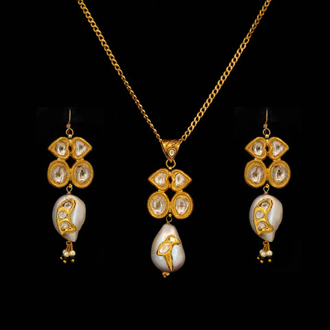 Chandrika Gold Pendant Set