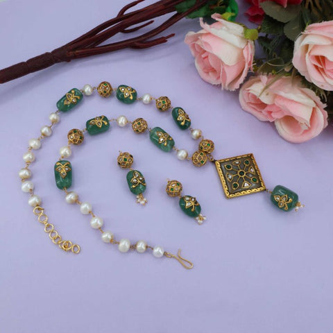 Radhika Mohini Carving Stone Gold Pendant Set