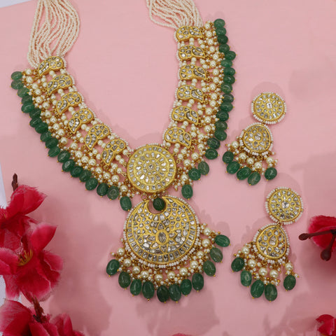 Gold Studded Natural Syndicate Polki Diamond Necklace Set