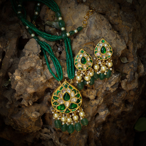 Syndicate Polki & Emerald-Green Glass Bead Heritage Pendant Set