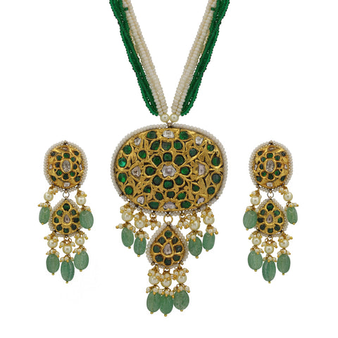 Floral Polki Pendant & Earrings Set in Gold
