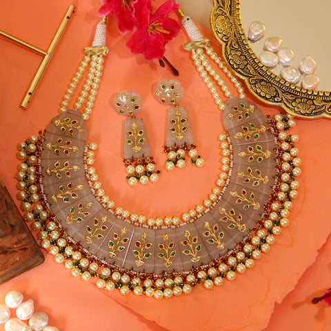 Handcrafted Stone Carving Necklace Set with Natural Syndicate Polki