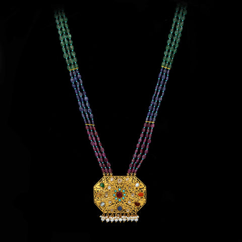 Dhanya Gold Diamond Pendant Necklace